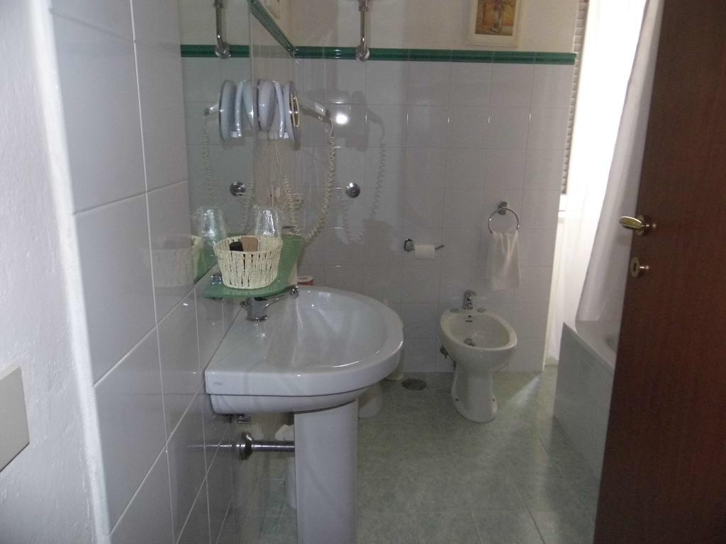 La Residenza Dei Nobili Bed & Breakfast Catanzaro Phòng bức ảnh